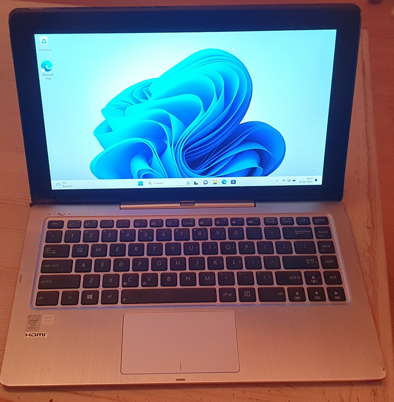 Asus Transformer Book T300LA
